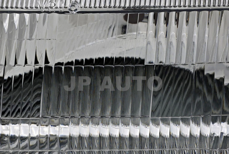 Par de faróis halógenos Chrysler Caravan Voyager 1991-1995 - Imagem 2 de 4