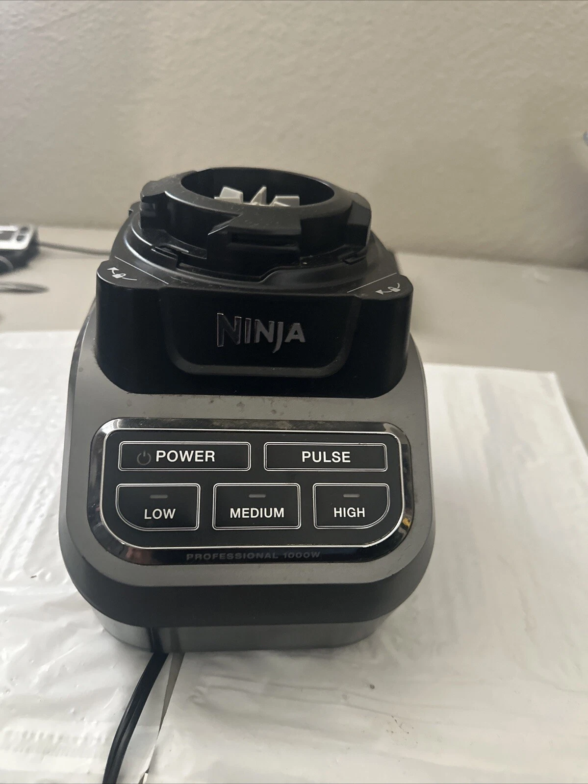 Ninja Professional Blender 1000W Model BL610 Base Motor Only Tested Works