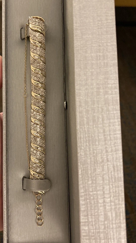 12 Carat Natural Diamond T.C.W. Bracelet, 10k Gold - Image 2 of 4