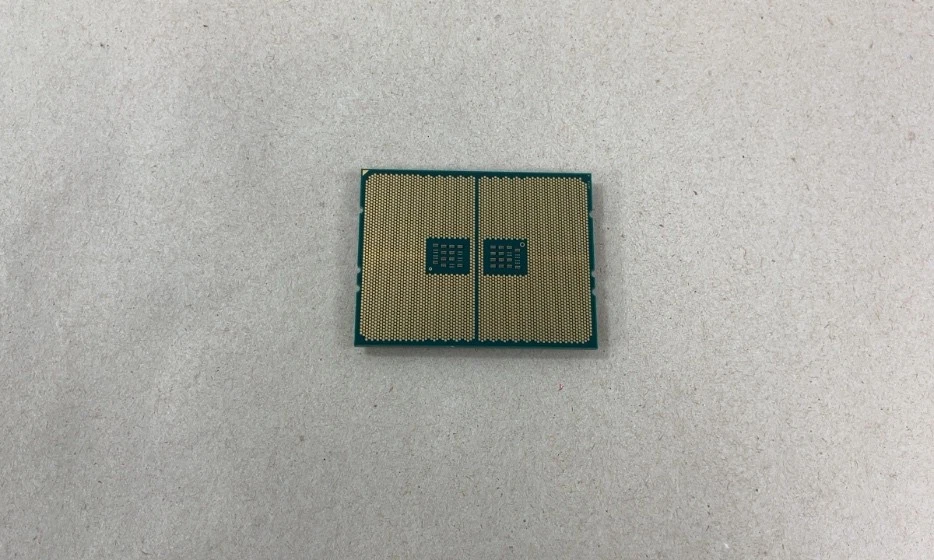 PROCESADOR SERVIDOR AMD EPYC 7642 2,3 GHZ | 100-000000074 Foto 3 de 3