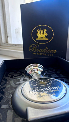 Boadicea the Victorious Heroine Eau de Parfum 10 ml Veilchen Orange Jasmin