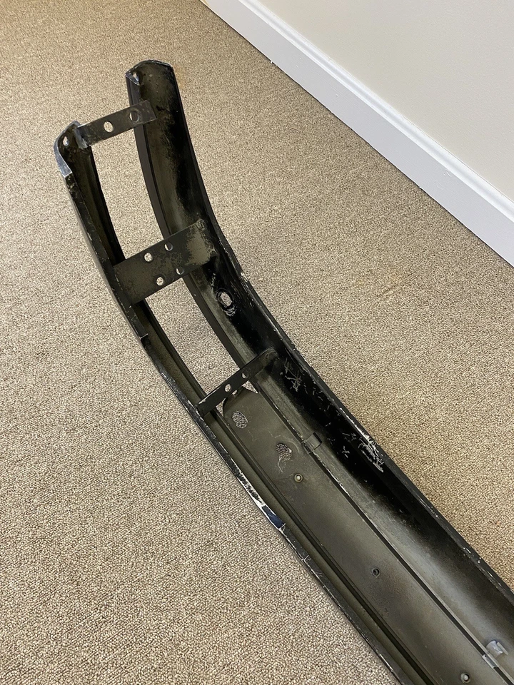 Viga de parachoques delantero Porsche 911 930 1982-1989 con orificios de arandela 930.505.011.03 Foto 4 de 4