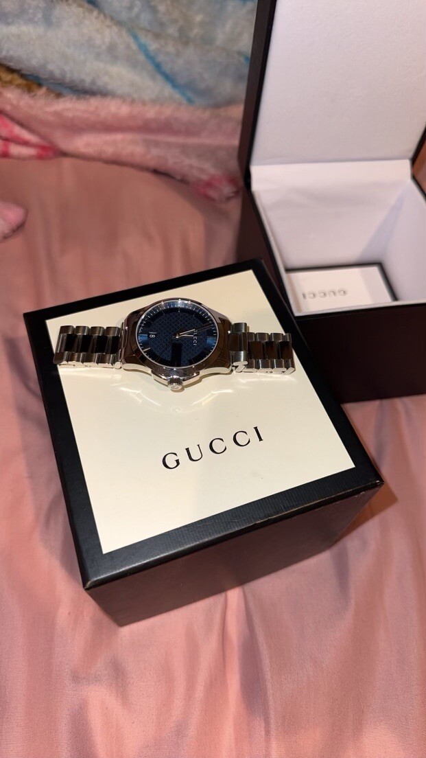 【美品】GUCCI グッチ ラージウォッチ YA142303/142.3 ブルー Gucci GG2570 Blue Dial Stainless Steel Men's Watch YA142303