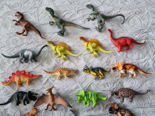 Dinosaurs Toy Bundle Mixed x 19 items - Picture 3 of 5