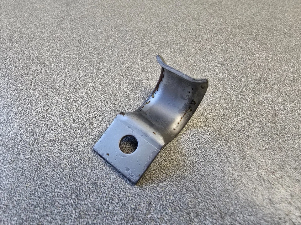 NICE USED ORIGINAL GENUINE PORSCHE 911 930 AIR CONDITIONER 20 mm HOSE CLAMP - Imagem 4 de 4