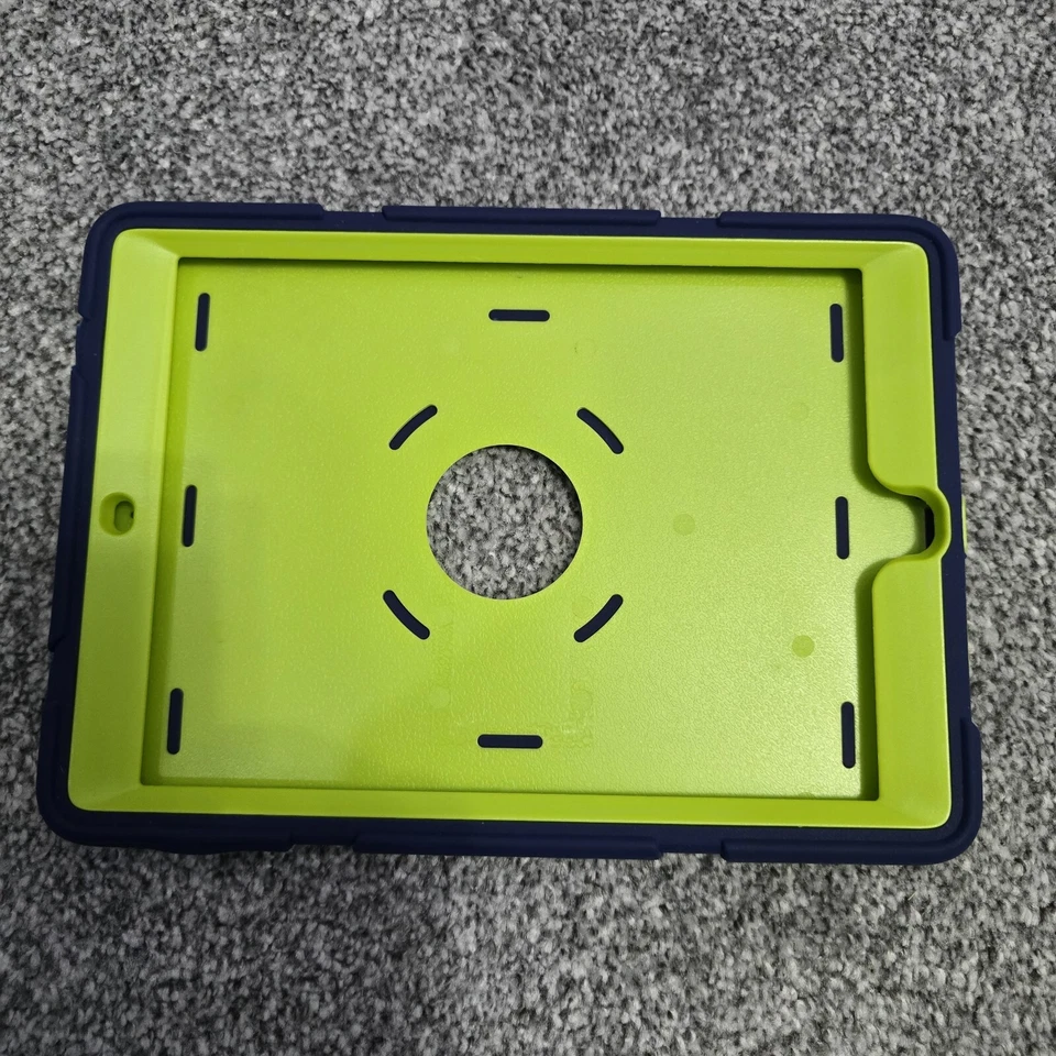 Case for iPad 9.7 inch 2018 6th Gen / 2017 5th Gen and iPad Air 2 / iPad Pro 9.7 - Image 2 of 4