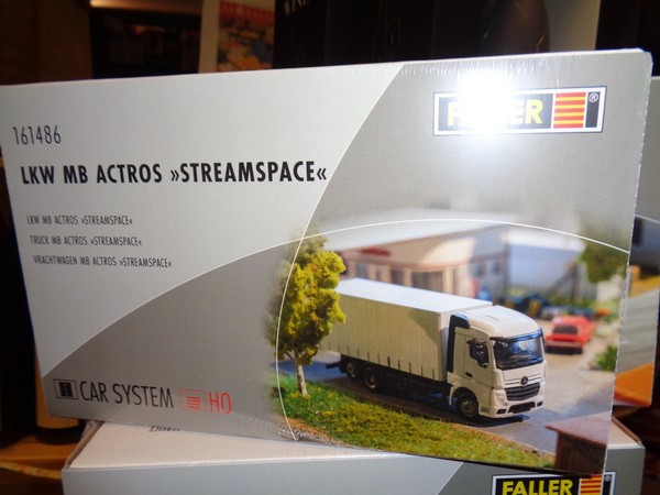 Faller 161486 Mb Actros Streamspace Spur Ho-image