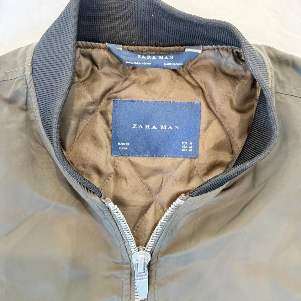 ZARA MAN MENS GREEN BOMBER JACKET ZIPPERED BUTTON SIZE MENS MEDIUM - Image 2 of 4