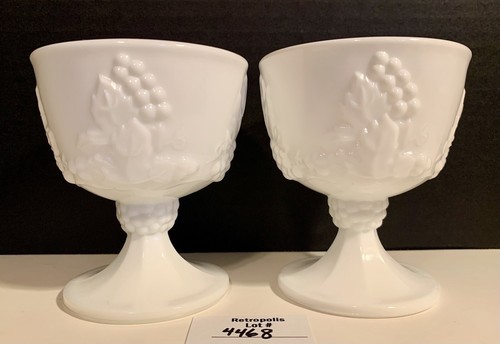 2 Colony Harvest Milk Glass Footed Goblet Cups Grapes Leaves Vintage - Picture 2 of 15