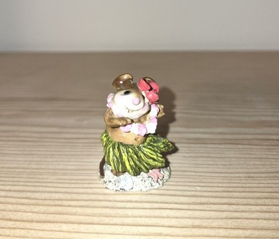 Wee Forest Folk M-158 ''Aloha Mouse'' By Annette Petersen 1989-1999