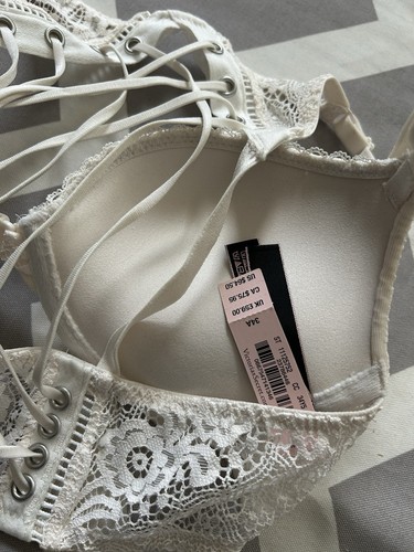 Victoria Secret Bra Very Sexy Push Up Lace Back Laces Front Closure 34a NWT - Picture 3 of 3