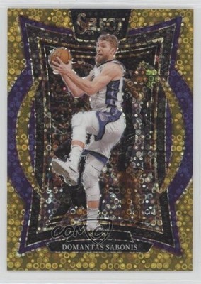 2024-25 Panini Select Concourse Gold Disco Prizm 10/10 Domantas Sabonis #24 e0h
