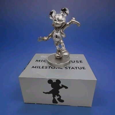 D23 Gold Member Mickey Mouse ''Leader of the Club'' Milestone Statue - NEW in Box