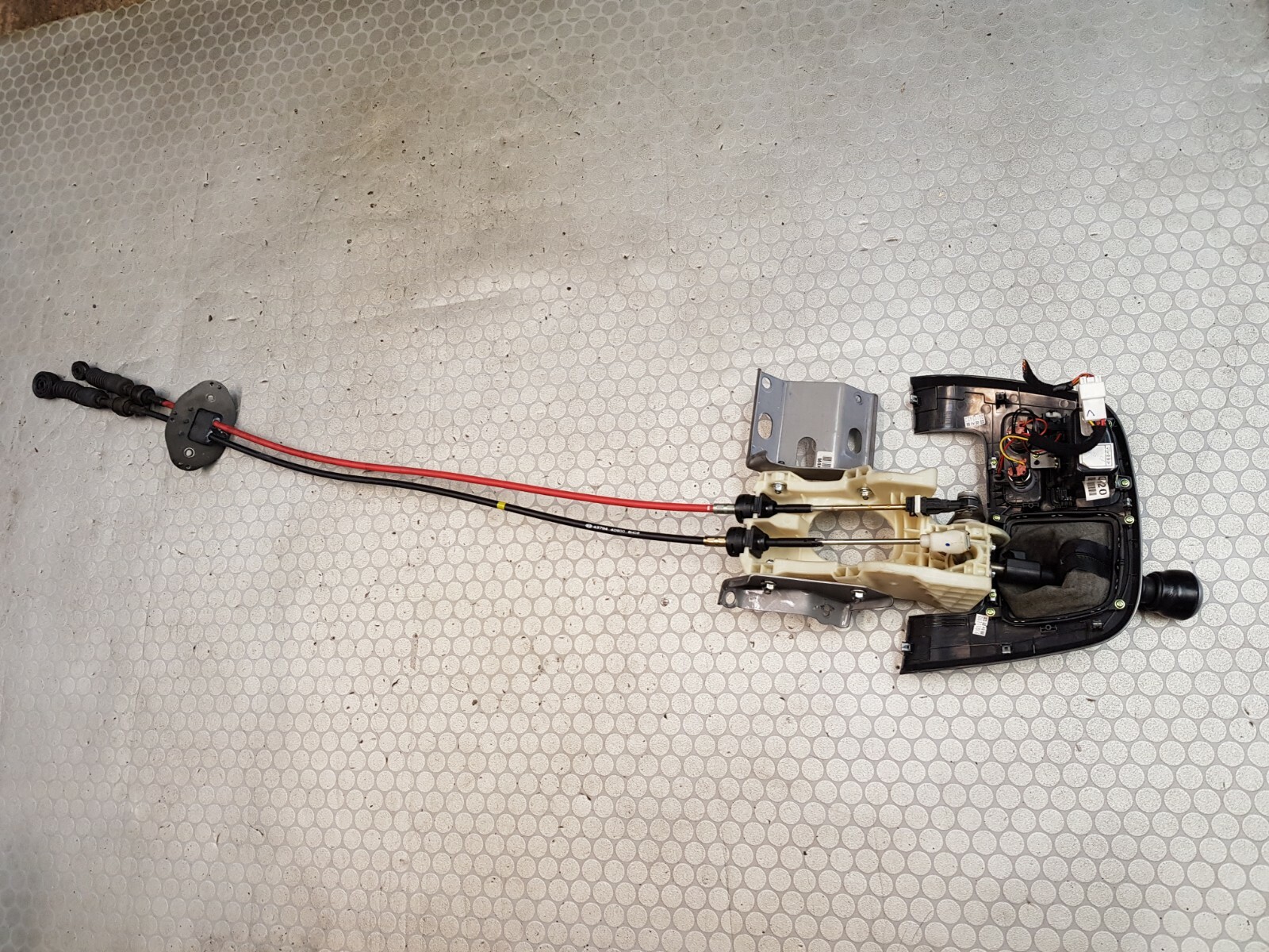 Kia Sedona 2.9 CRDI 5Speed Manual Gear Selector With Linkage Cables