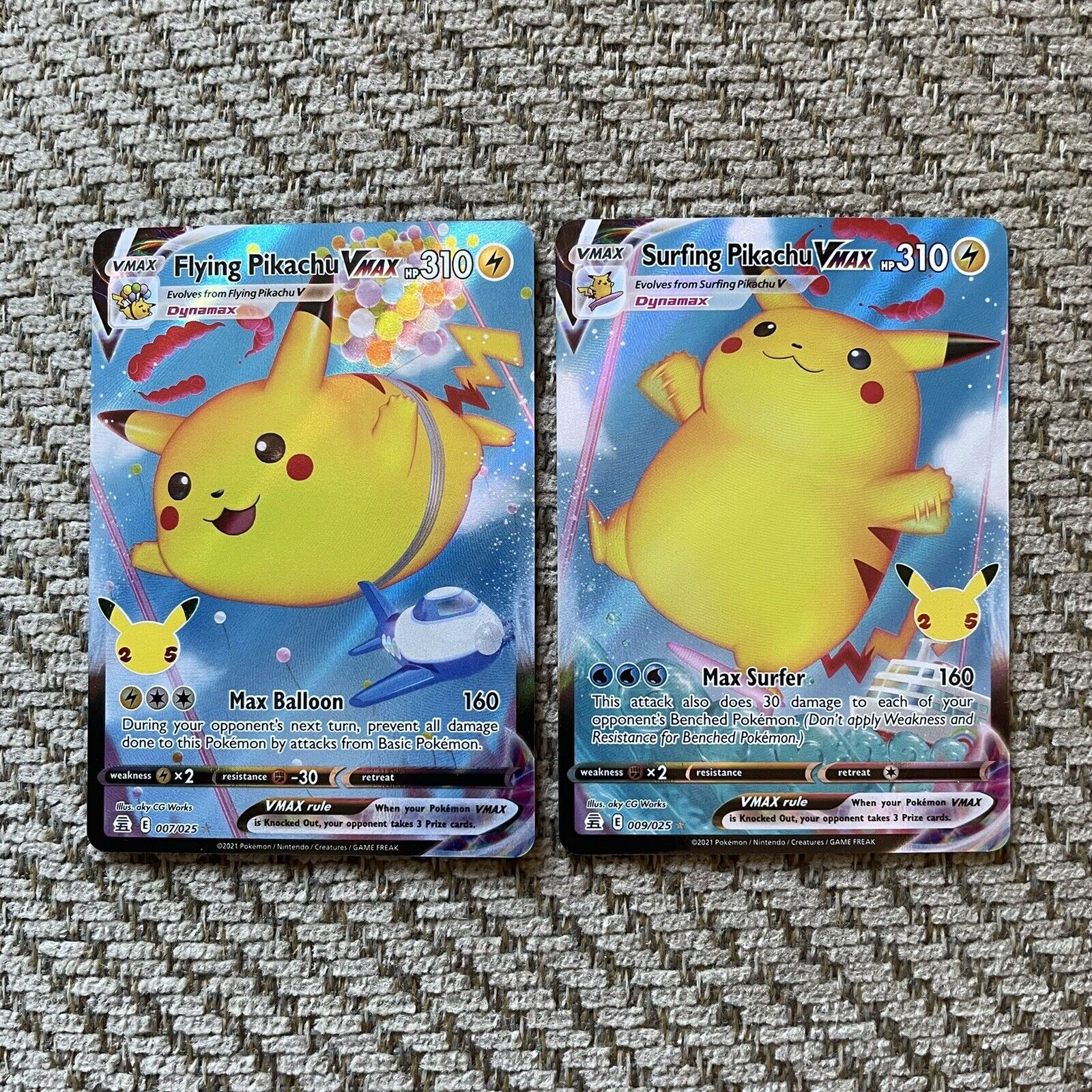  Surfing Pikachu V & Vmax 008/025 & 009/025