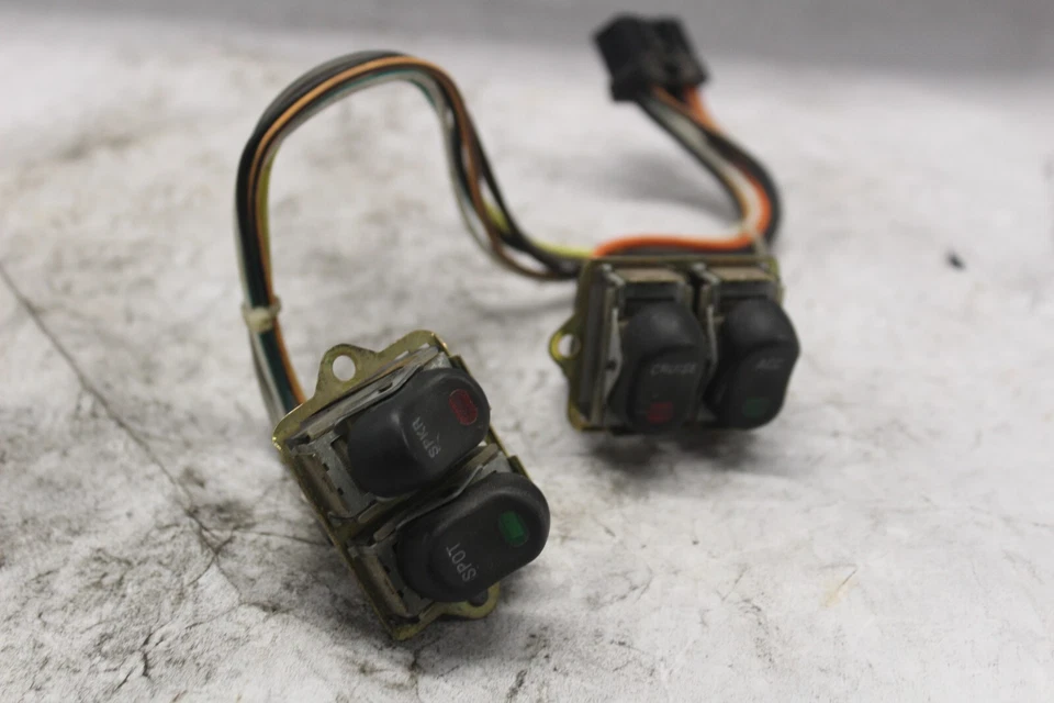 CARENADO INTERIOR TAPA ARNÉS DE CABLES CONJUNTO CON CRUCERO 70279-96 1997 ELECTRAGLIDE FLHTC-I Foto 2 de 4