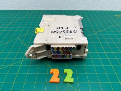 2007 LEXUS IS250 2.5L RWD FRONT LEFT DASH JUNCTION FUSE RELAY BOX OEM