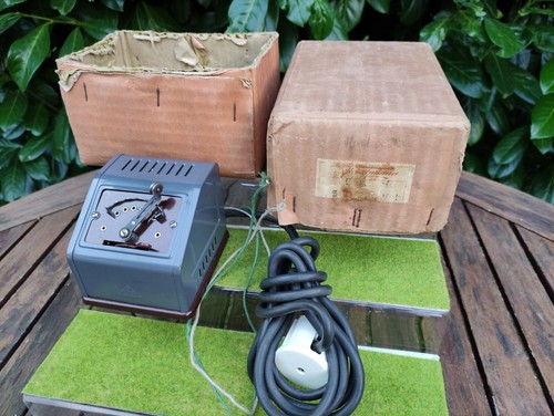 Fleischmann 503 Spur 0 Trafo Tr 47 - 220V Gleichstrom 12V US Zone 1949 + OVP - Bild 2 von 3