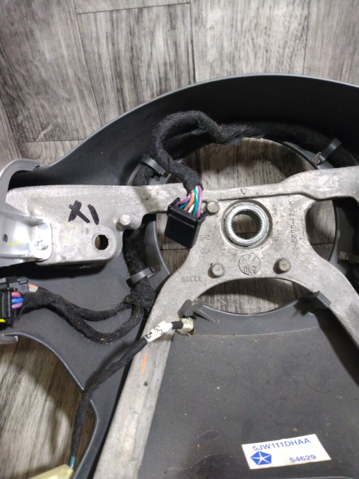 20022006 JEEP LIBERTY STEERING WHEEL LEATHER GRAY OEM eBay