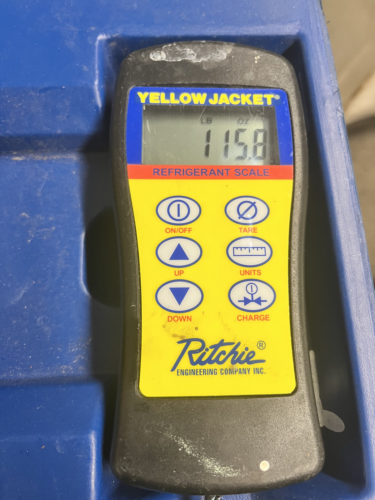 Yellow Jacket 68802 Refrigerant Scale, Electronic, 110 Lb missing battery cover - Picture 4 of 4