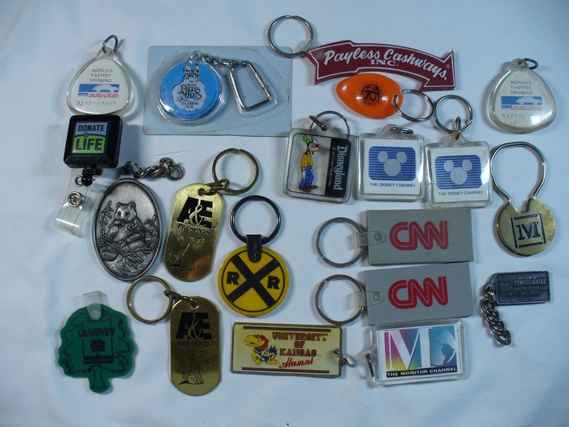 Vintage Key Chains - hut2s