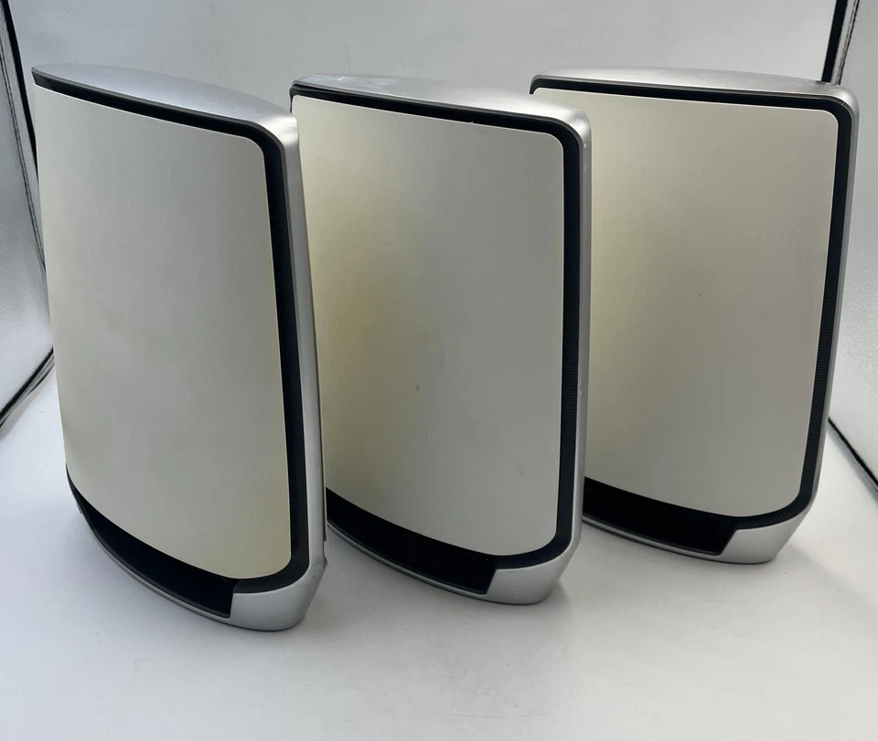 NETGEAR Orbi Whole Home Tri-Band WiFi 6 Mesh Network System (RBK853) AX6000 - Image 3 of 4