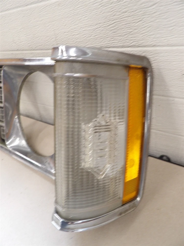 福特 GRANADA 1975 LH 驱动器侧灯门挡板 CHROME TRIM 原始设备制造商 — 第 3/4 张图片