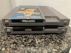 Lotto 2 giochi vintage NES WWF Wrestlmania, Wrestlemania Challenge funzionanti