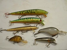 Vintage Preowned Unknown Manufacturer Fishing Lure Lot 22