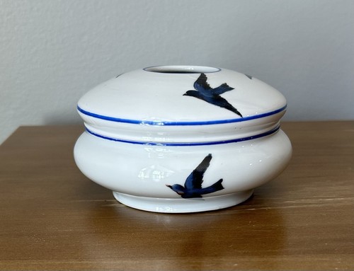 Vaso polvere uccellino blu Victoria Austria porcellana vanità antico scarso - Foto 1 di 8