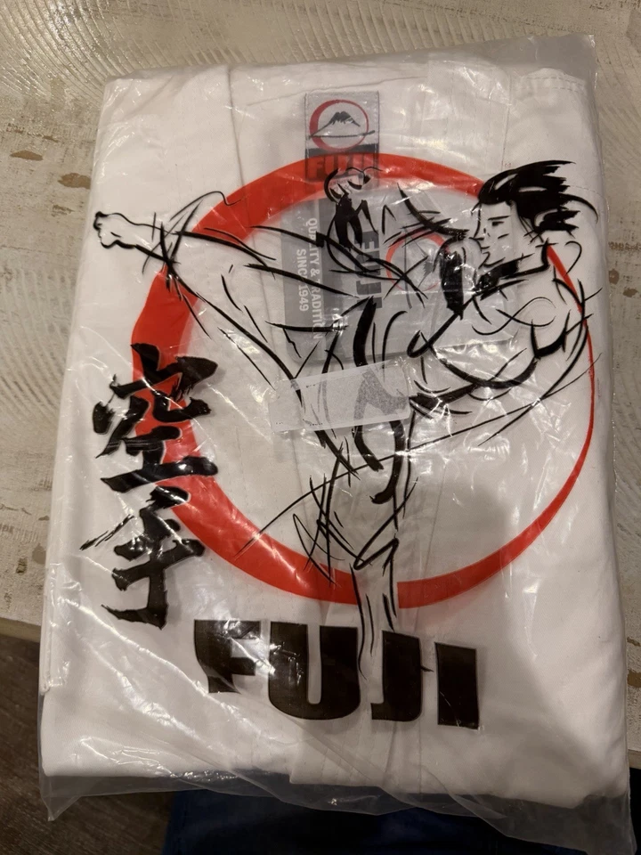 FUJI All-Around BJJ Gi A4 - Uniforme de Jiu Jitsu Brasileño Kimono con Cinturón. Foto 2 de 2