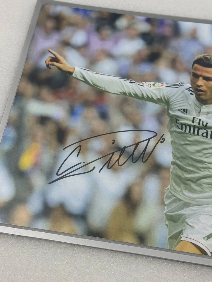Signed Photo (11x14) Cristiano Ronaldo Autographed BAS COA - Image 4 of 4