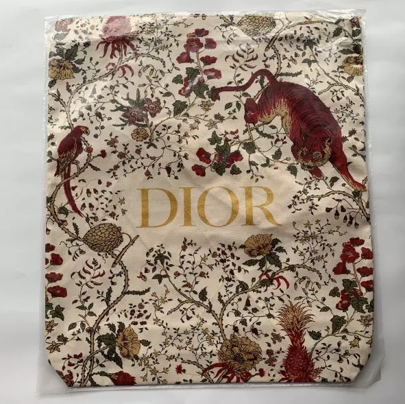 Sac fourre tout Christian Dior motif tigre modèle 2023 nouveauté neuf