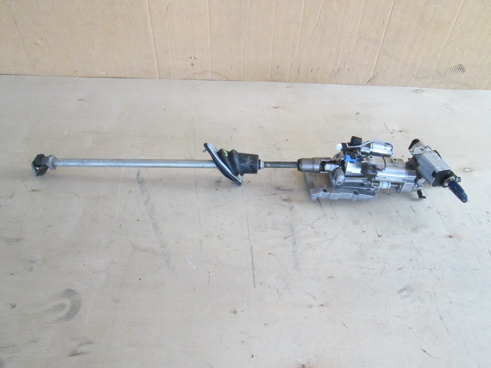 Maserati Quattroporte - Steering Column Assy / Shaft / Motors / Key # 200087