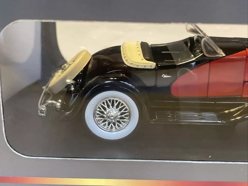 Signaturs Models 1935 Duesenberg SSJ Red & Black 1/32 Scale Diecast #32318 - Picture 6 of 10
