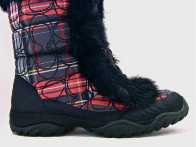 New NIB Coach Jennie Signature Rabbit Fur Black & Red Plaid Boots