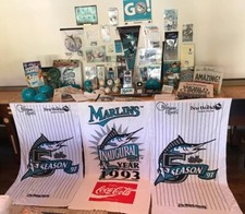 SPORTS Memorabilia-Miami Dolphins, Marlins, Heat, Panthers, Bulls, Patriots
