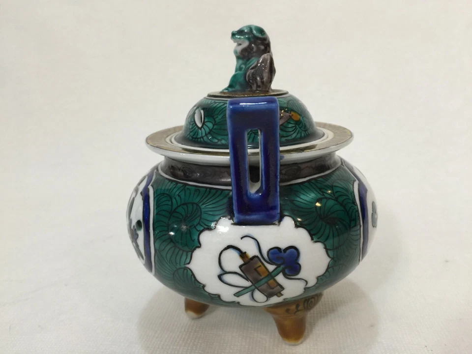 Quemador de incienso redondo japonés de porcelana Fuku con mango de perro Fu, 5" de alto, 4 1/4" con Foto 4 de 4