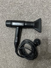 Wahl Vanquish Hair Dryer 1600W Corded 3 Heat Settings with Cool-Shot Black ZY166