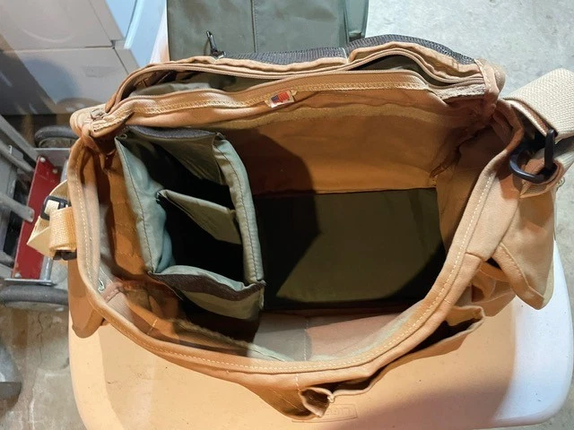 Сумка наплечная Domke F-1X Little Bit большая с большим количеством дополнений - Изображение 3 из 4