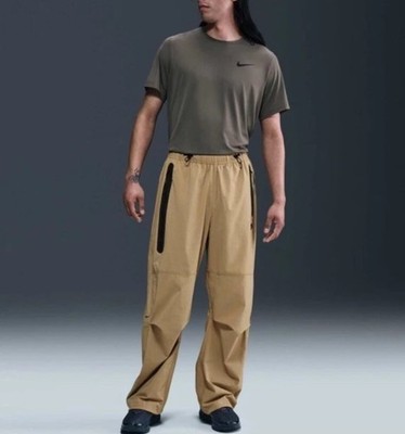 Nike Tech Pack Woven Oversized Parachute Baggy Joggers Khaki Men Sz M HM7158-297