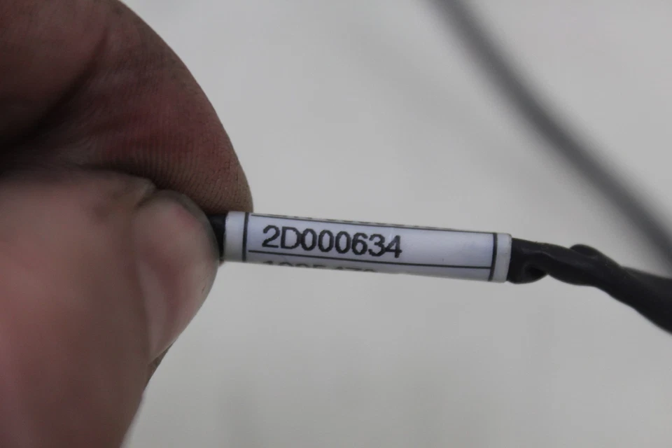 Aprilia Tuono 1100 21-25 OEM Fuel Gas Petrol Sending Unit Level 2D000634 - Image 4 of 4