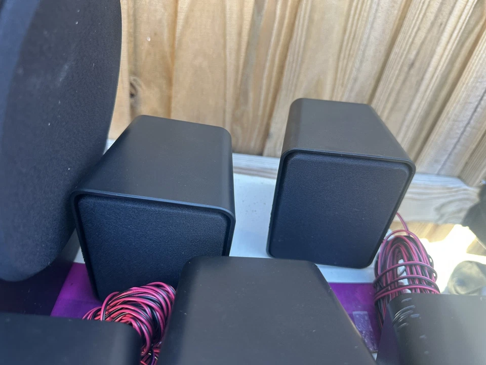 Philips HTS3106/F7 DVD/Blu Ray Smart Home Theater System 5.1Ch. 1000w - Image 3 of 4