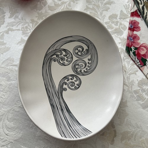 Jo Luping Designs Keramik Schmuck Schale Neuseeland Schwarz Ponga Design - Bild 1 von 4