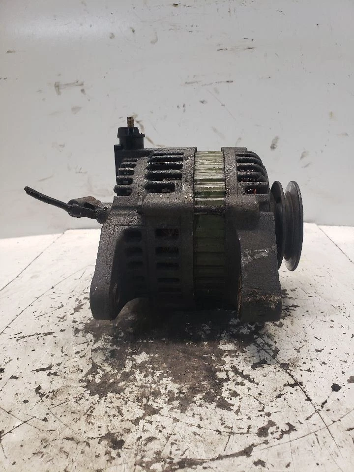 4-цилиндровый генератор переменного тока подходит для пикапа Nissan 90-93 годов выпуска 1383345 - Изображение 2 из 4