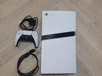 PlayStation 5 Pro Konsole 2TB Weiß + Controller Neuwertig Versand am nächsten Tag