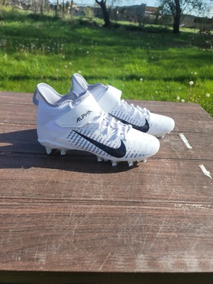 Nike Alpha Menace Pro 2 Mid Football 