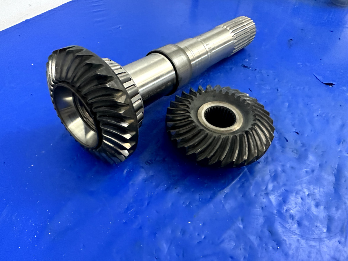 Volvo Penta 3851304 sterndrive lower gear set 17/29 Dual Prop | eBay