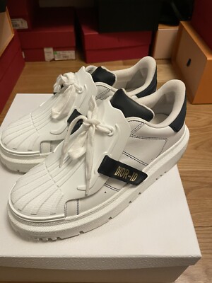 【Dior】DIOR-ID ロゴ入りスニーカー White x French Blue Dior Dior-ID Leather Sneakers - Runway Catalog