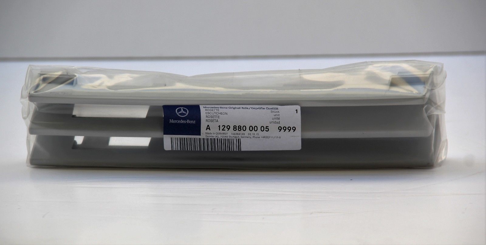 MERCEDES BENZ R129 SL500 500SL SL320 TOW HOOK COVER FRONT GENUINE OEM